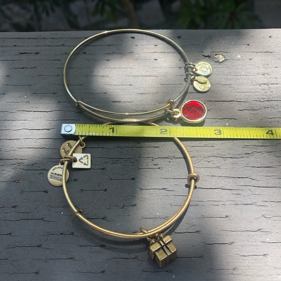 Alex & Ani Goldtone Silvertone Bracelet charm Lot - Picture 6 of 10